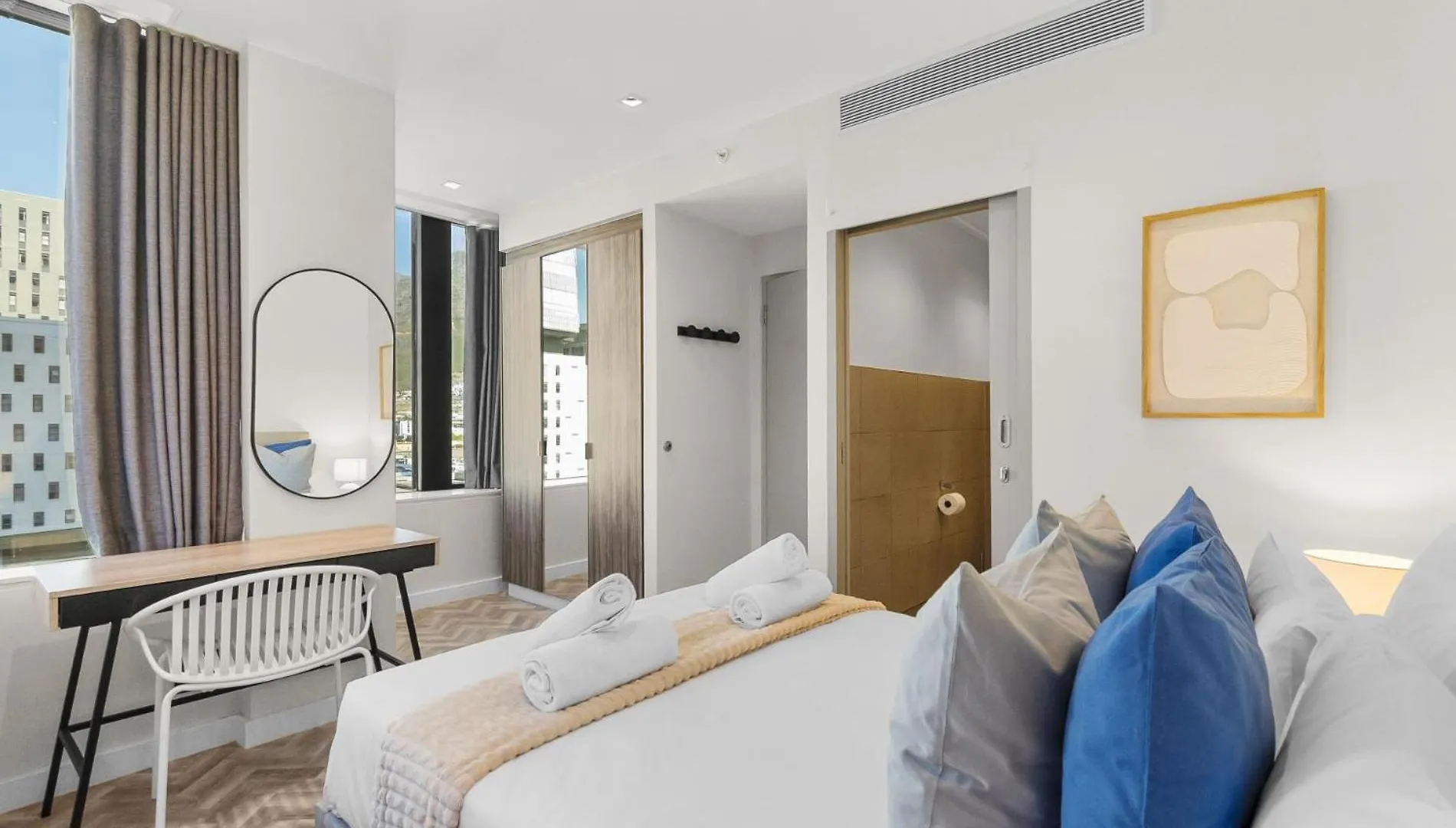 Apartment Stylish City Escape At Foreshore Place Cape Town